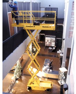 Compact 2032 E Scissor Lift