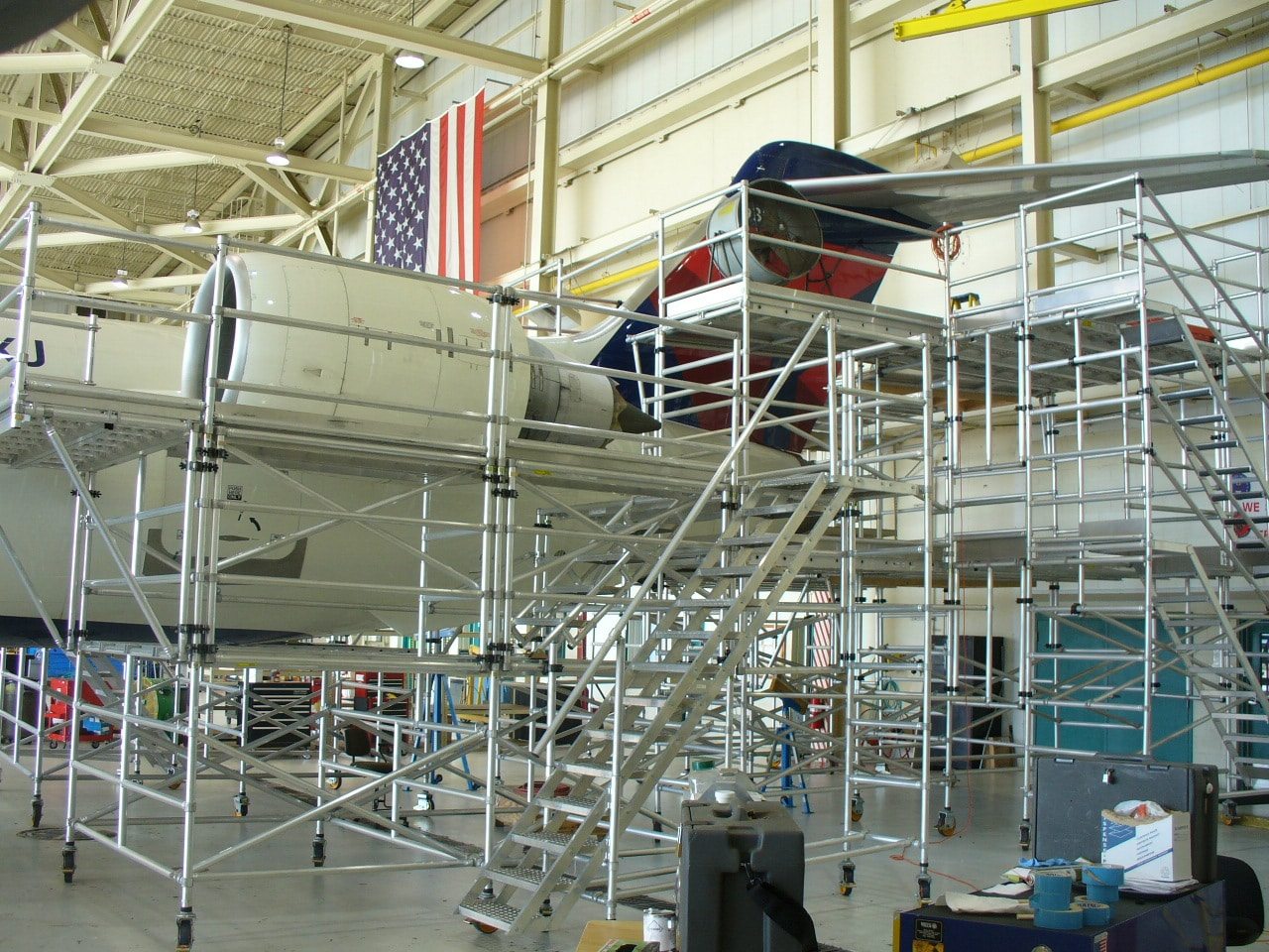 CRJ700 ENGINE MAINTENANCE STANDS