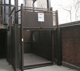 4-Post Mechanical Freight Lift