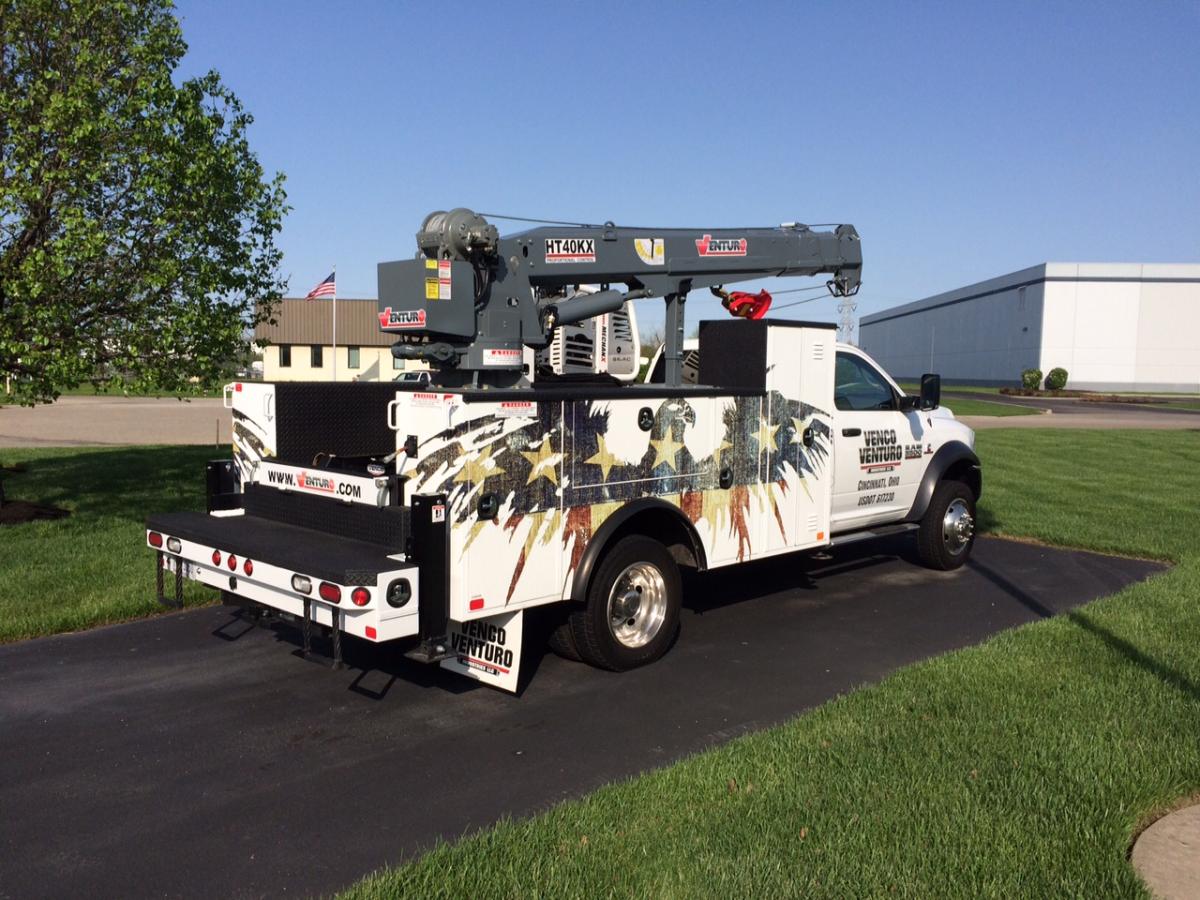 HT40KX Truck-Mounted Crane 6000lbs Lifting Capacity