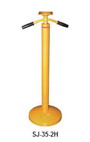 Trailer Stabilizing Jacks