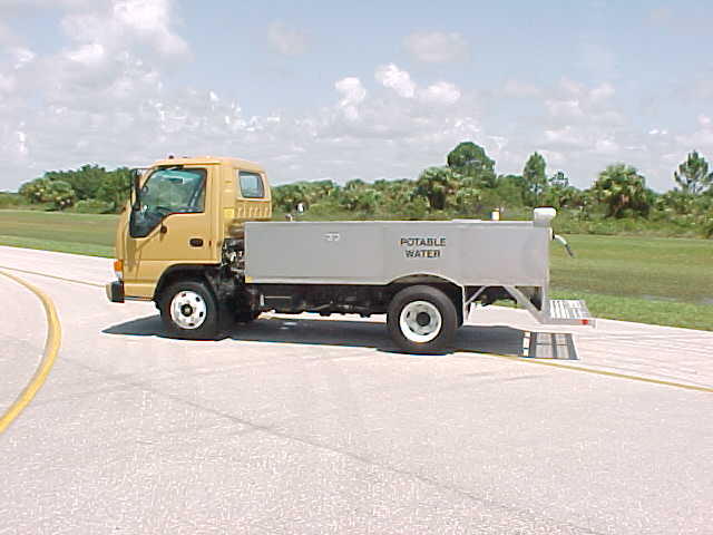 WT450 Water Service Truck