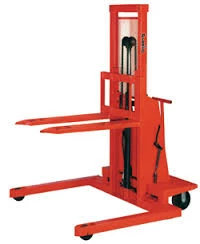 Work Positioners Low Mast Stacker